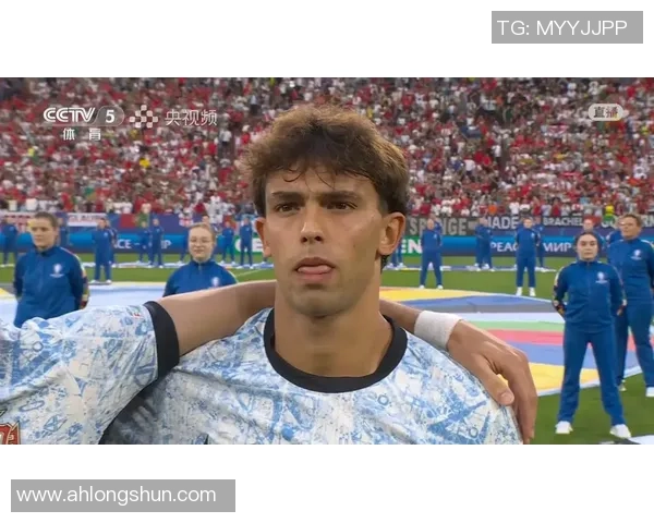 足球天才菲利克斯专属手机壳设计亮相展现个性与魅力