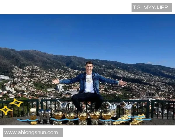 足球明星眼中的C罗传奇表现与职业生涯回顾