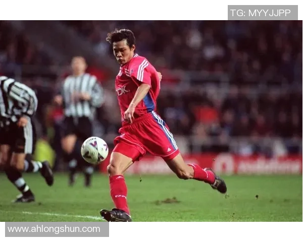 退役足球巨星赛场传奇与人生转折深度解读